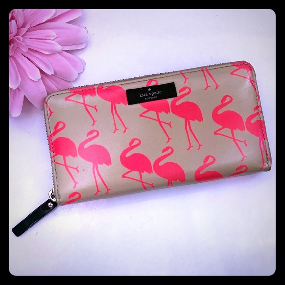 kate spade Handbags - Kate Spade Daycation Flamingo Print Neda Wallet